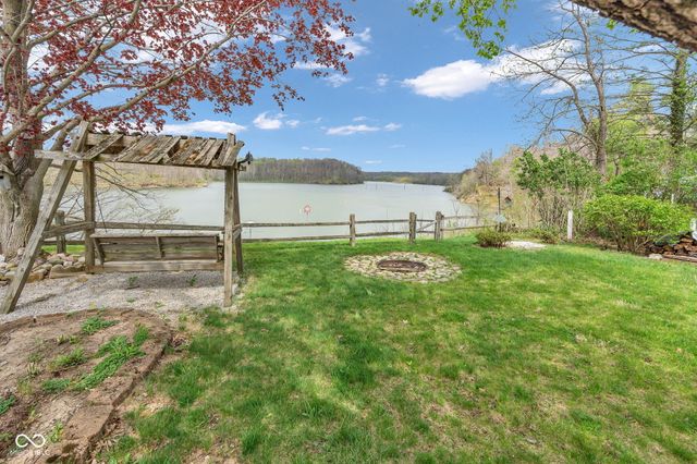 4016 Van Bibber Lake Estate, Greencastle, IN 46135
