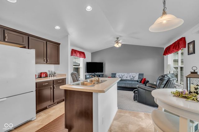 4016 Van Bibber Lake Estate, Greencastle, IN 46135