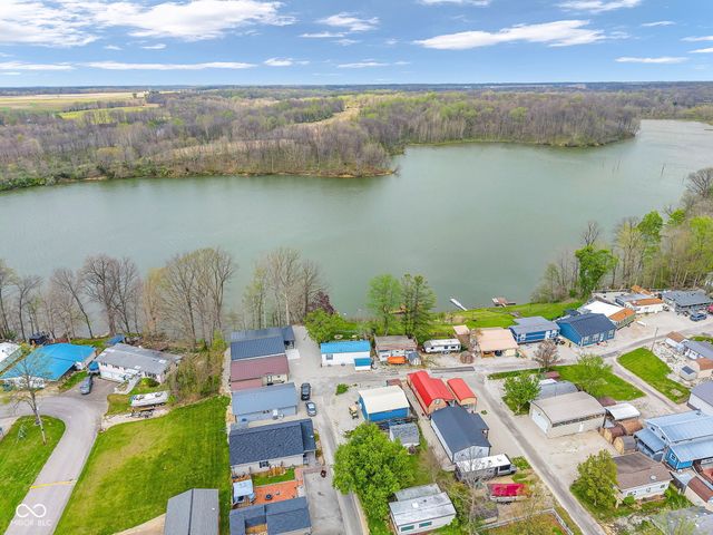 4016 Van Bibber Lake Estate, Greencastle, IN 46135