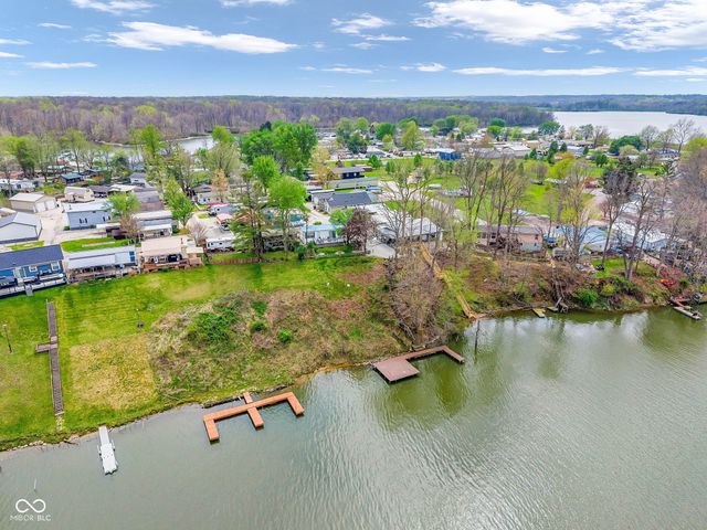 4016 Van Bibber Lake Estate, Greencastle, IN 46135