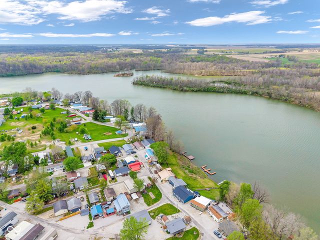 4016 Van Bibber Lake Estate, Greencastle, IN 46135