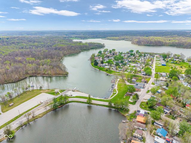 4016 Van Bibber Lake Estate, Greencastle, IN 46135