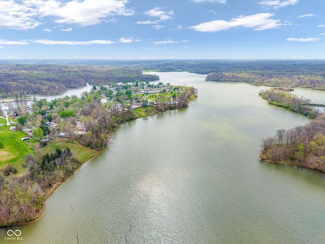 4016 Van Bibber Lake Estate, Greencastle, IN 46135