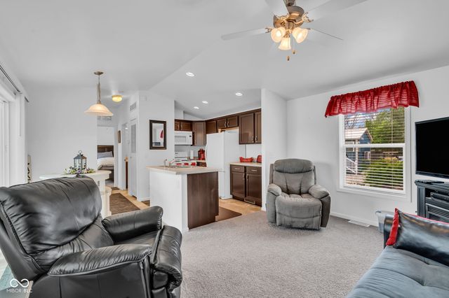 4016 Van Bibber Lake Estate, Greencastle, IN 46135