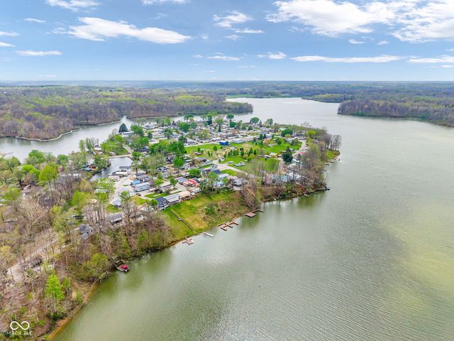 4016 Van Bibber Lake Estate, Greencastle, IN 46135