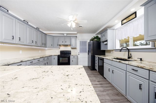 5220 Center Road, Brunswick Hills, OH 44212