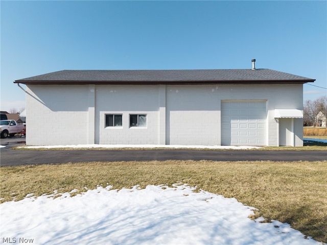 5220 Center Road, Brunswick Hills, OH 44212