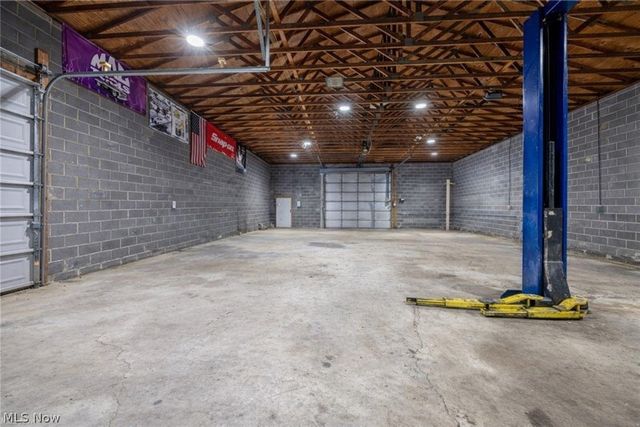 5220 Center Road, Brunswick Hills, OH 44212