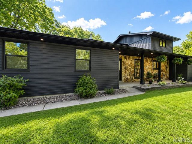 11 Brushy Hill Court, O'fallon, MO 63366