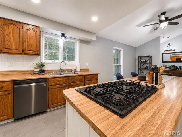 11 Brushy Hill Court, O'fallon, MO 63366