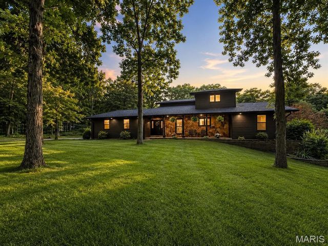 11 Brushy Hill Court, O'fallon, MO 63366