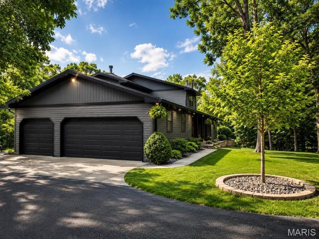 11 Brushy Hill Court, O'fallon, MO 63366