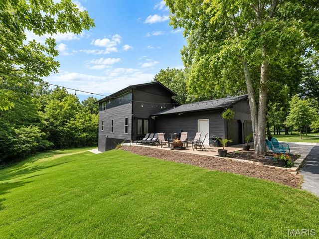 11 Brushy Hill Court, O'fallon, MO 63366