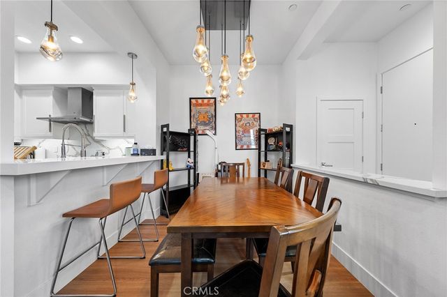551 W Maple Ave, Orange, CA 92868