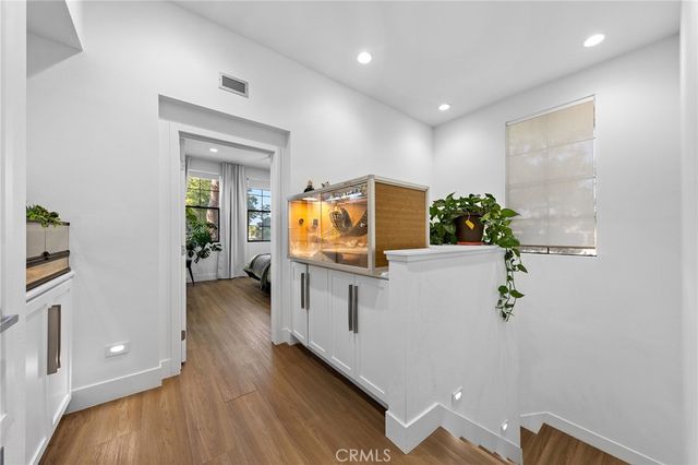 551 W Maple Ave, Orange, CA 92868