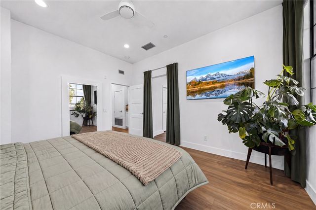 551 W Maple Ave, Orange, CA 92868