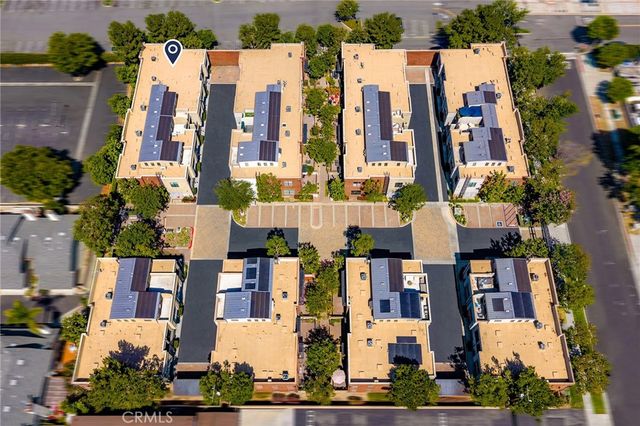 551 W Maple Ave, Orange, CA 92868