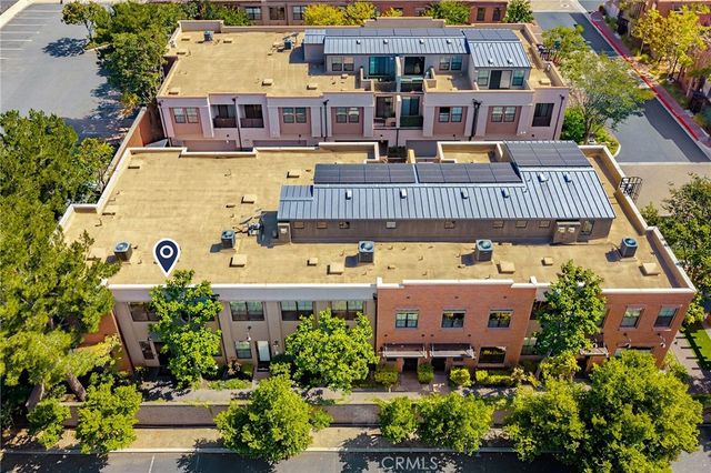 551 W Maple Ave, Orange, CA 92868