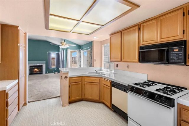 16383 Salinas, Victorville, CA 92394