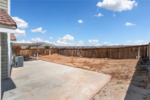 16383 Salinas, Victorville, CA 92394