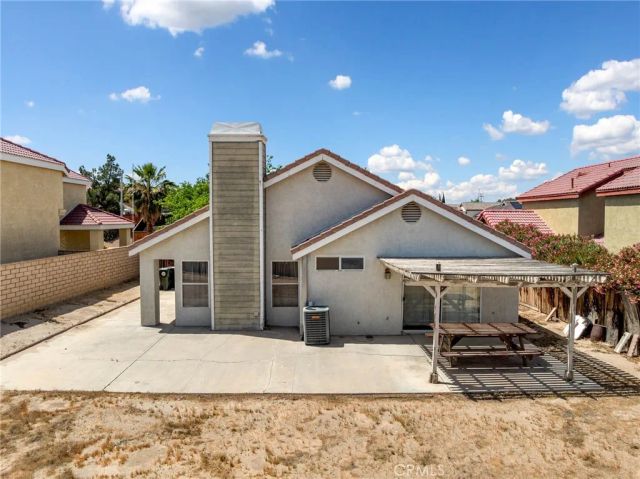 16383 Salinas, Victorville, CA 92394