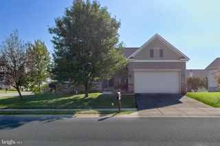 15 FLAG CT, Charles Town, WV 25414