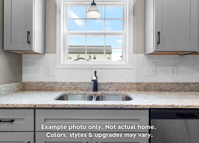 113 Sweet Clover Ct, Clarksville, TN 37040