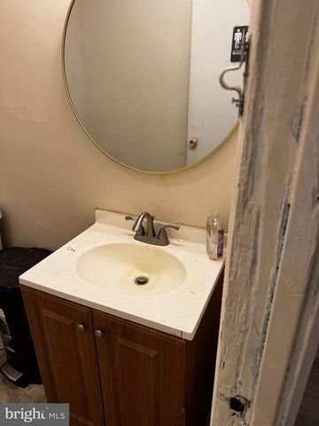 6729 ELMWOOD AVE, Philadelphia, PA 19142