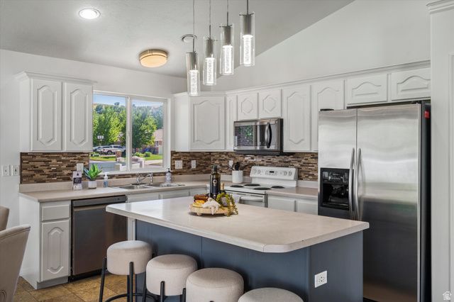 7830 S CEDAR LOOP DR, South Weber, UT 84405