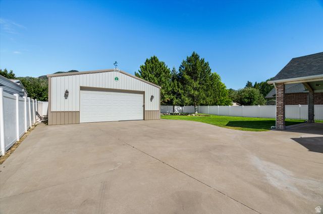7830 S CEDAR LOOP DR, South Weber, UT 84405