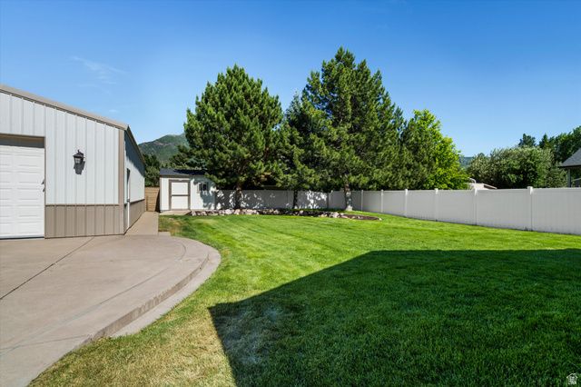 7830 S CEDAR LOOP DR, South Weber, UT 84405