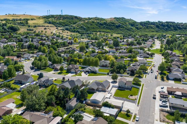 7830 S CEDAR LOOP DR, South Weber, UT 84405