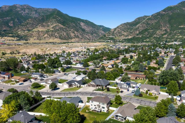7830 S CEDAR LOOP DR, South Weber, UT 84405