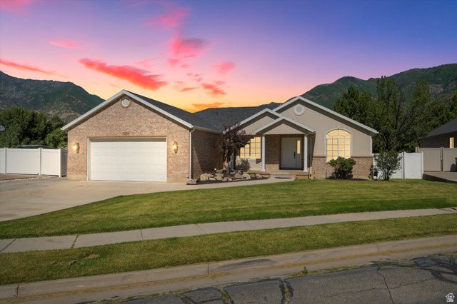 7830 S CEDAR LOOP DR, South Weber, UT 84405