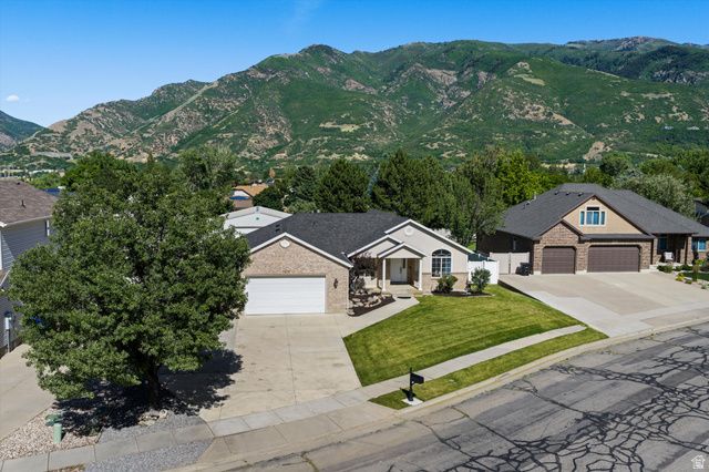 7830 S CEDAR LOOP DR, South Weber, UT 84405