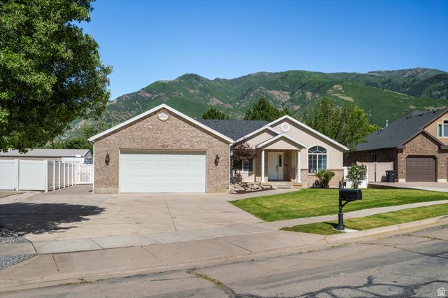 7830 S CEDAR LOOP DR, South Weber, UT 84405