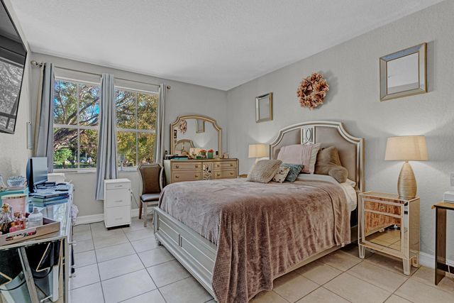 1015 Shoma Drive 1015, Royal Palm Beach, FL 33414