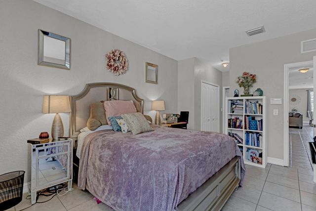 1015 Shoma Drive 1015, Royal Palm Beach, FL 33414