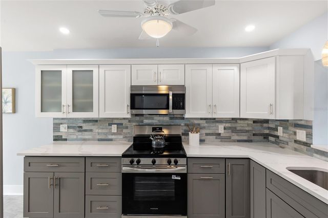 1 WINDRUSH BOULEVARD 63, Indian Rocks Beach, FL 33785