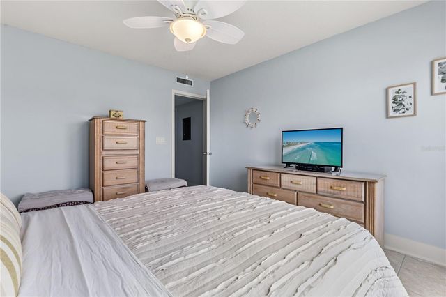 1 WINDRUSH BOULEVARD 63, Indian Rocks Beach, FL 33785
