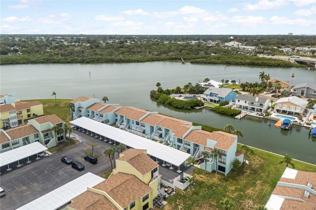 1 WINDRUSH BOULEVARD 63, Indian Rocks Beach, FL 33785