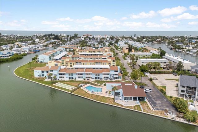 1 WINDRUSH BOULEVARD 63, Indian Rocks Beach, FL 33785
