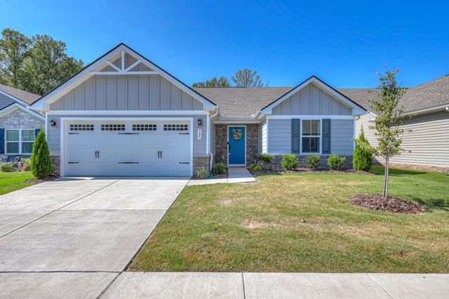 525 Streamview Dr, White House, TN 37188