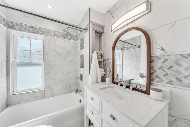 15 Noble St 15, Newton, MA 02465