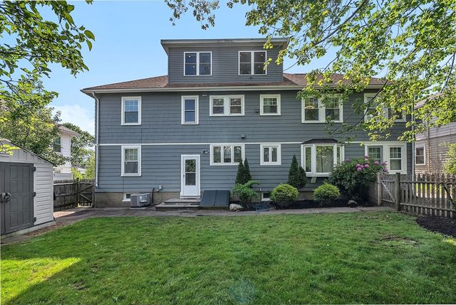 15 Noble St 15, Newton, MA 02465