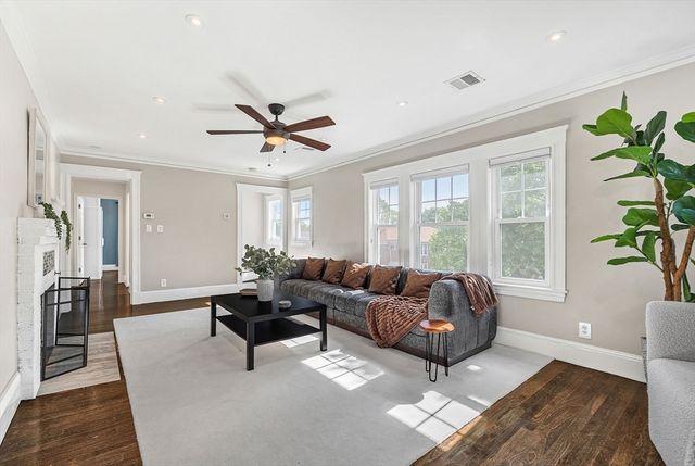 15 Noble St 15, Newton, MA 02465