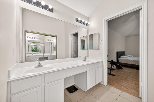 3114 Gatesbury North Drive, Houston, TX 77082
