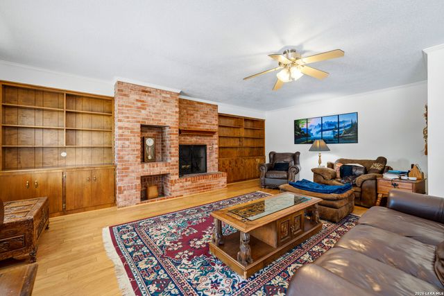 2212 FM 466, Seguin, TX 78155