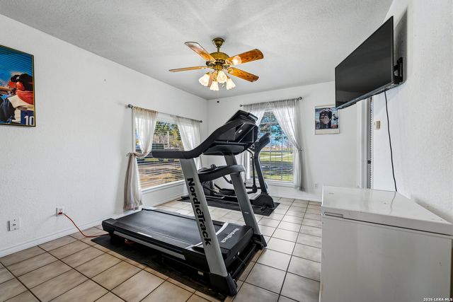 2212 FM 466, Seguin, TX 78155