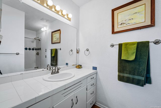 2212 FM 466, Seguin, TX 78155